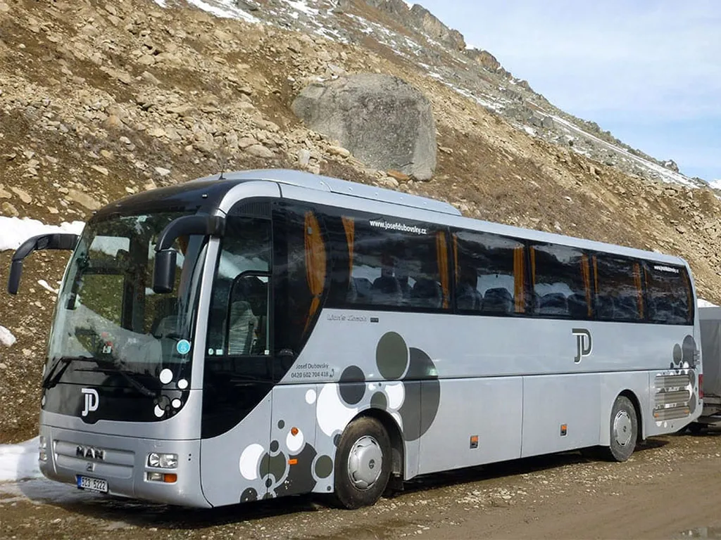 https://dubovskybus.cz/wp-content/uploads/2026/03/man-lions-coach-2.webp